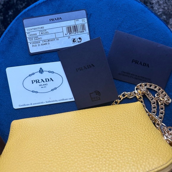 Beautiful brand new Prada vanity pouch! - Picture 7 of 9